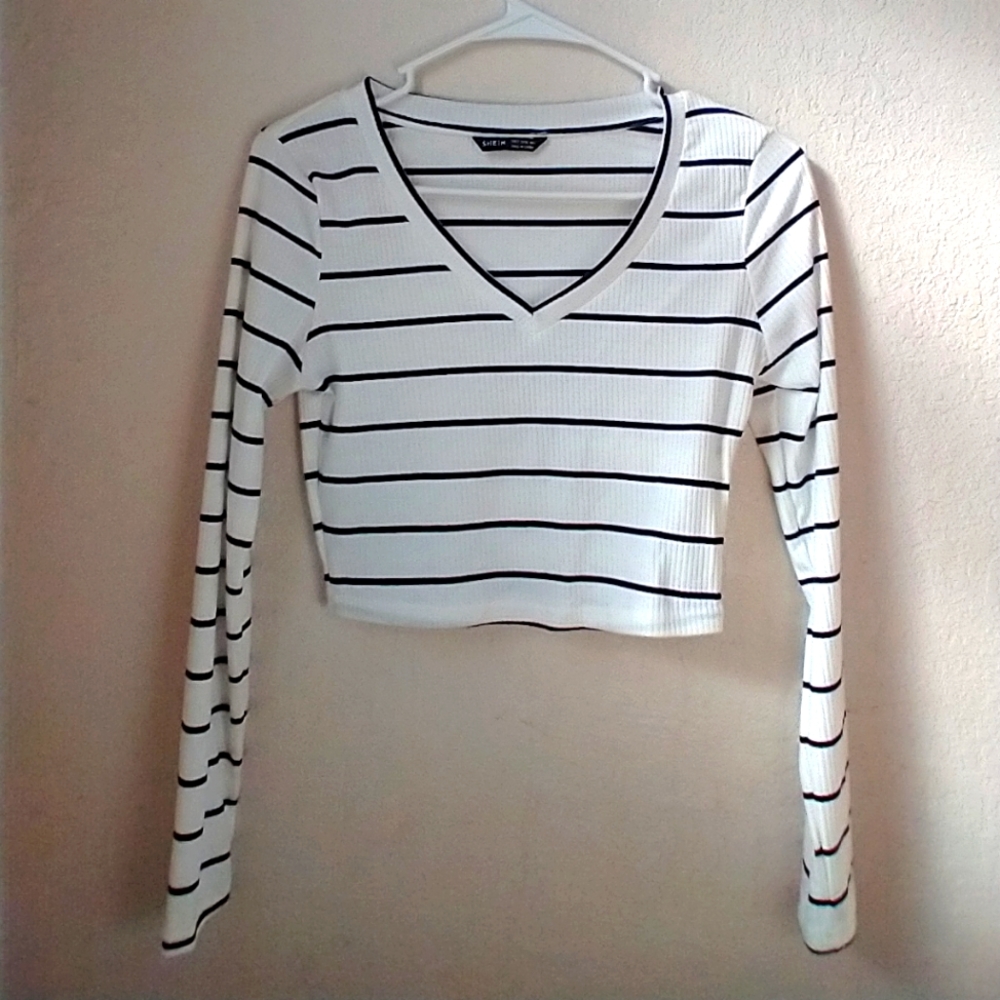 Black & White striped v neck
